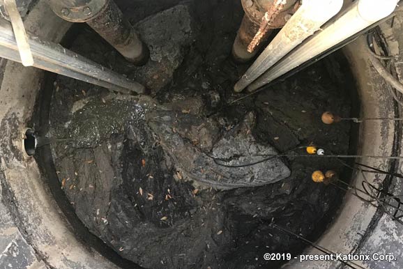 Before photo of scum prior to KCD&trade; Industrial Cleaner and Degreaser